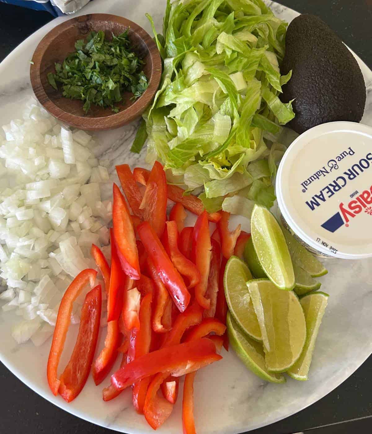 Toppings for turkey rice bowls.