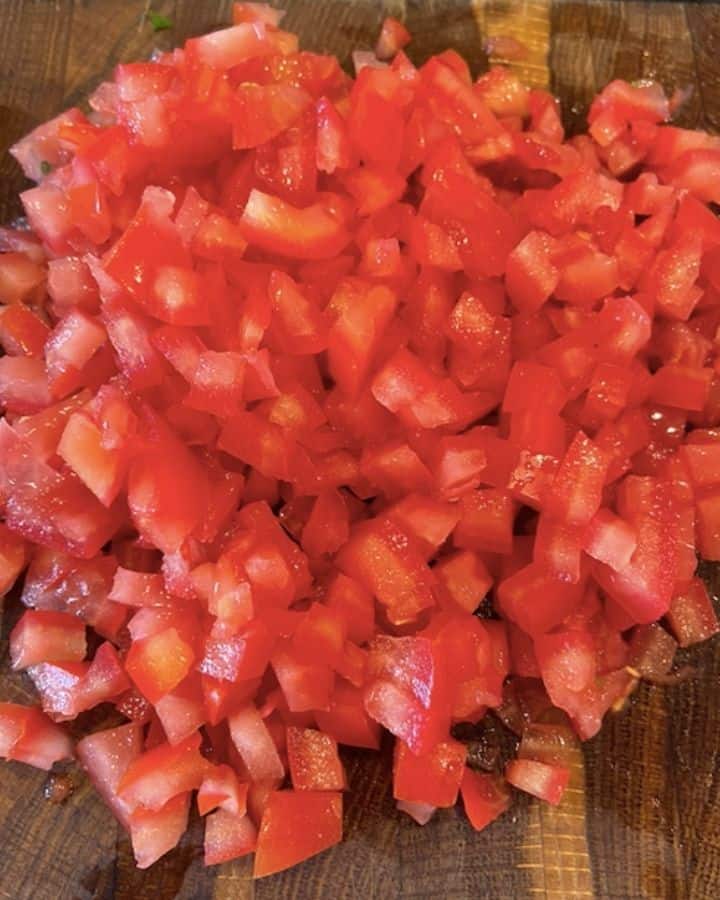 Medium chopped tomatoes
