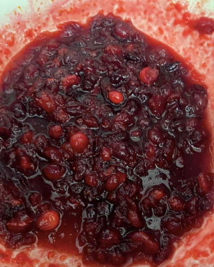 cranberries cooked in dutch oven
