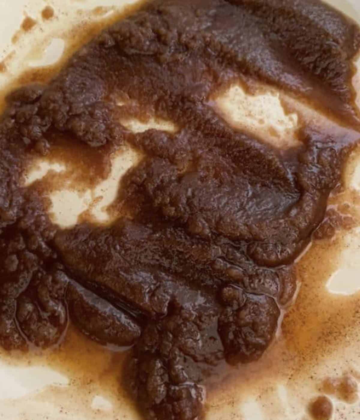 Brown sugar glaze in skillet.