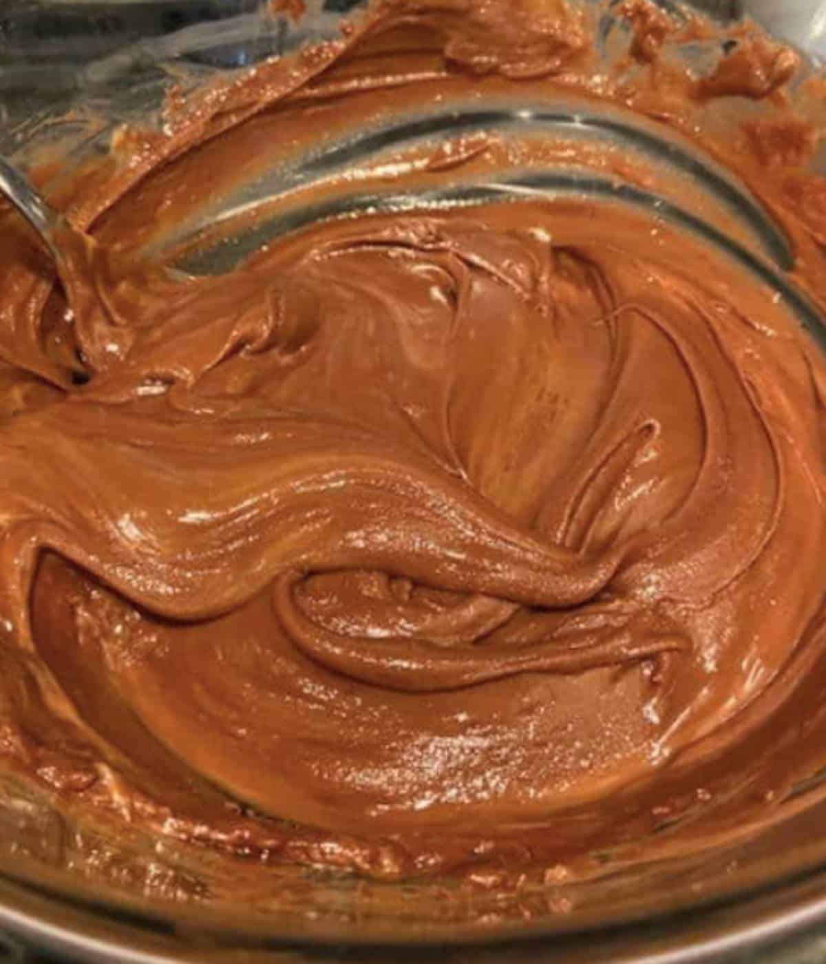 Chocolate peanut butter sauce for muddy buddies.