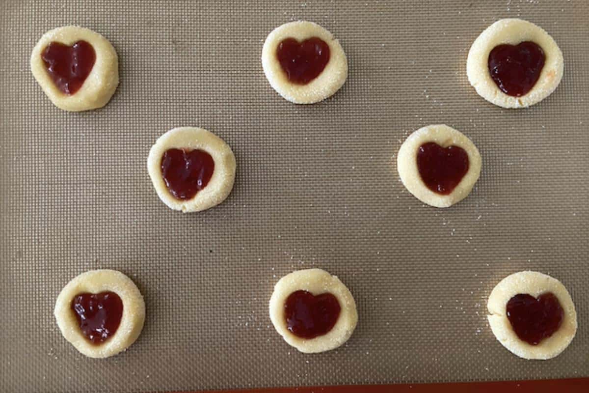 cookies filled with strawberry jam