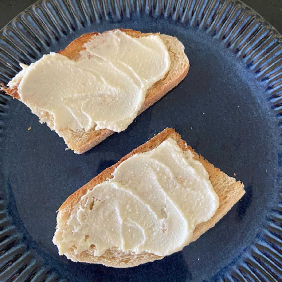 ricotta and honey spread on toast