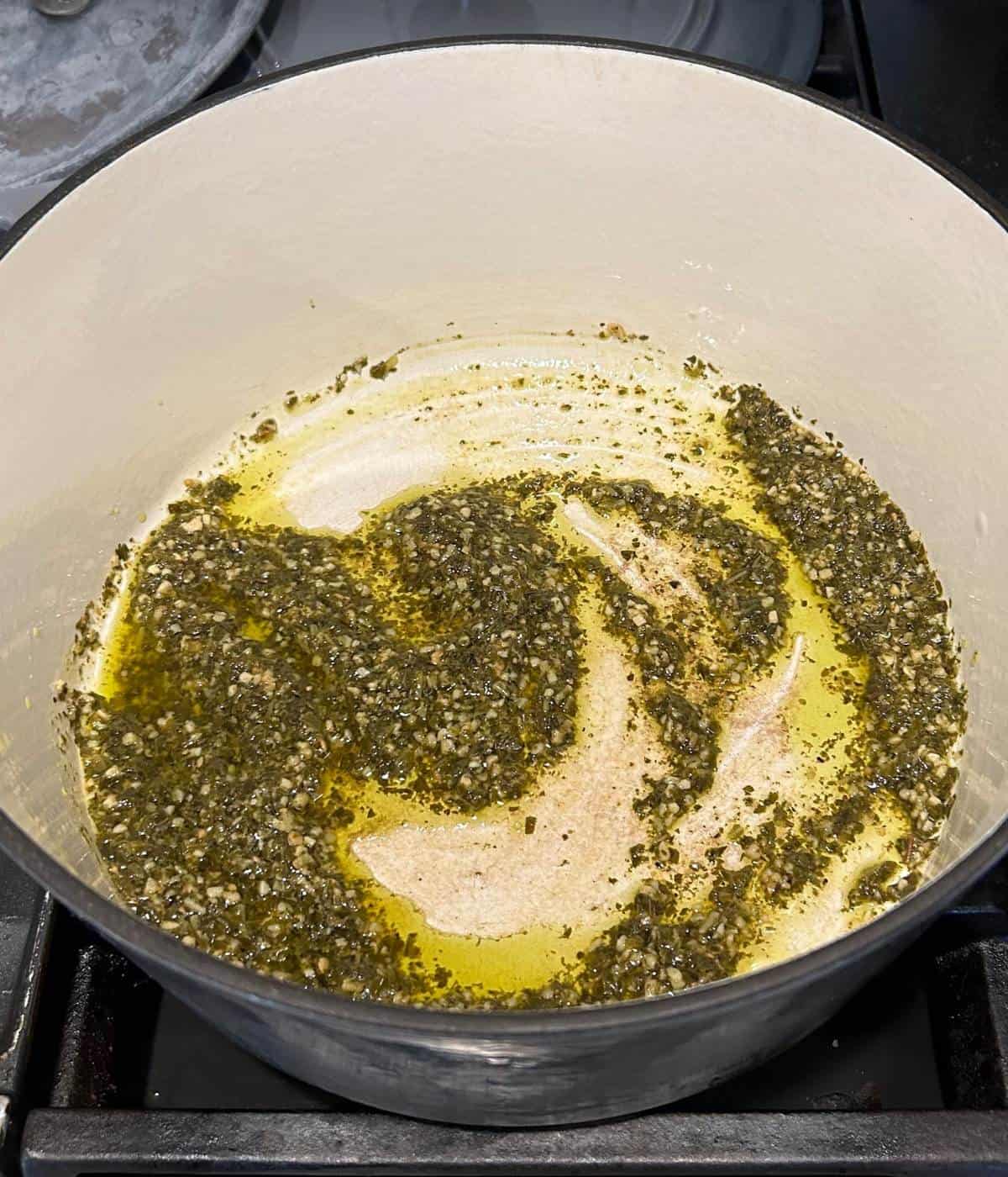 Pesto in dutch oven.