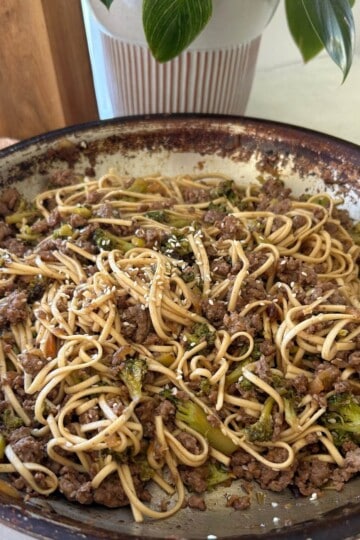 Broccoli and noodles with ground beef stir fry.